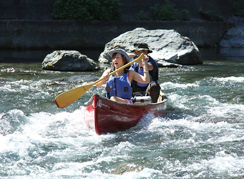 細尾の大岩。リバーレイドの難所のひとつ。